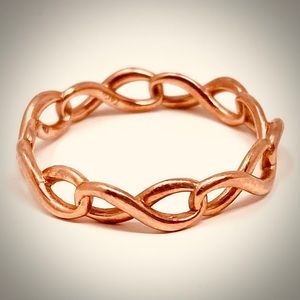 Tiffany & Co. rubedo narrow band infinity ring 8.5